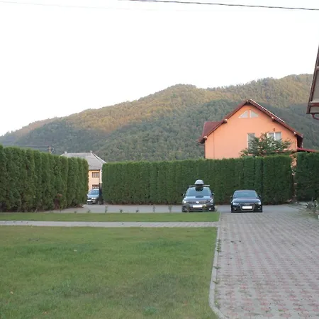 Guest house Pensiunea Hyperion Cormaia