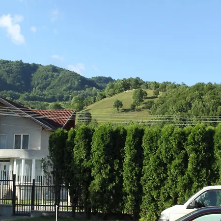 Guest house Pensiunea Hyperion Cormaia